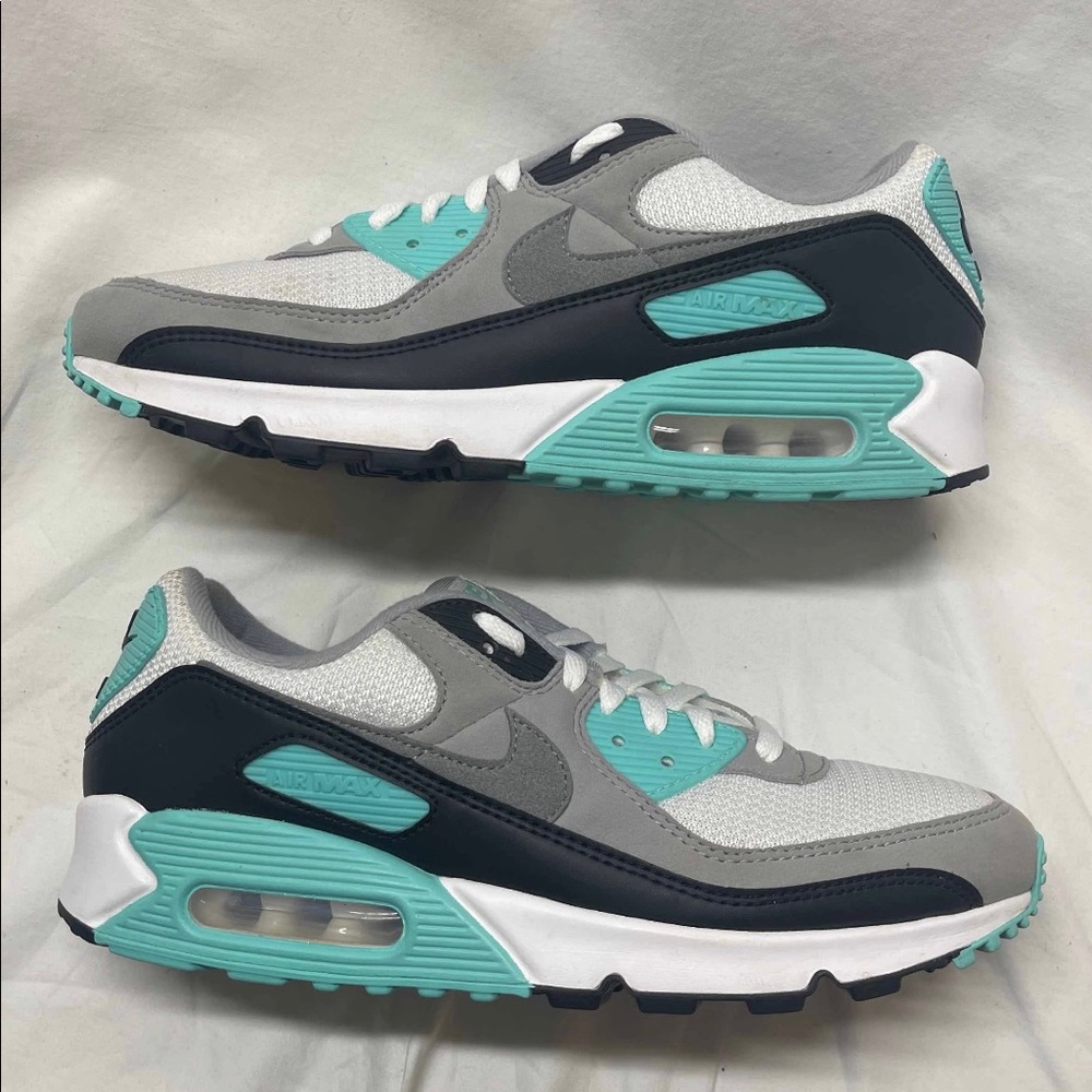 Nike Air Max 90 “Hyper Turquoise”